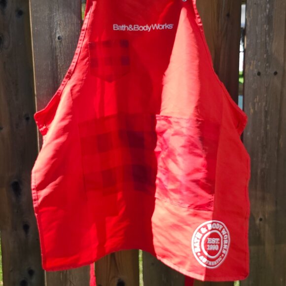 FESTIVE Bath and Body Works Employee Apron Red Gingham Pockets Tie Back Apron - Picture 4 of 7